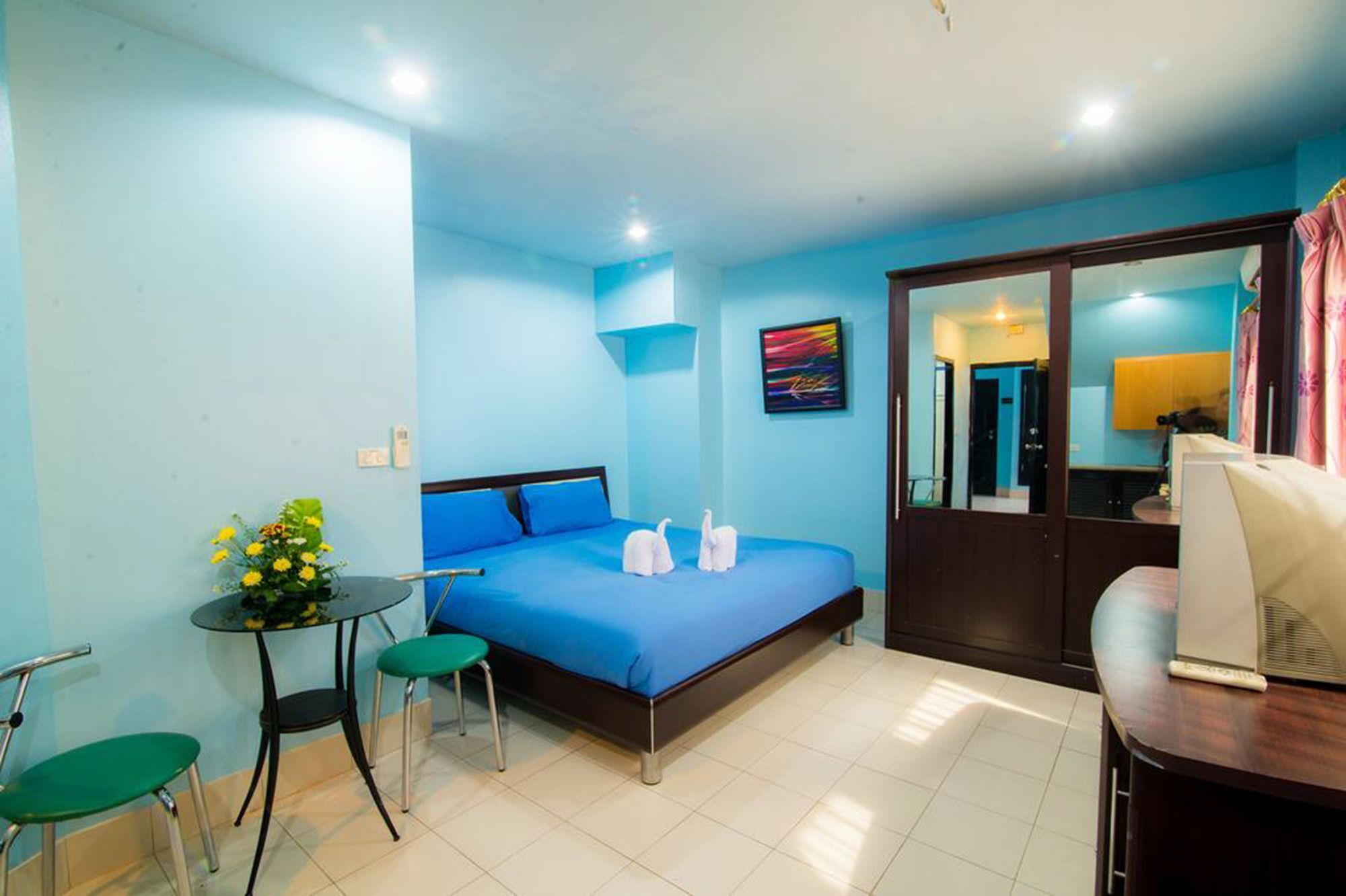 De Apartment Pattaya Exteriör bild